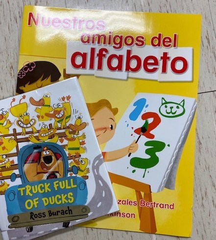 book cover of Nuestros Amigos del Alfabeto and Truck Full of Ducks