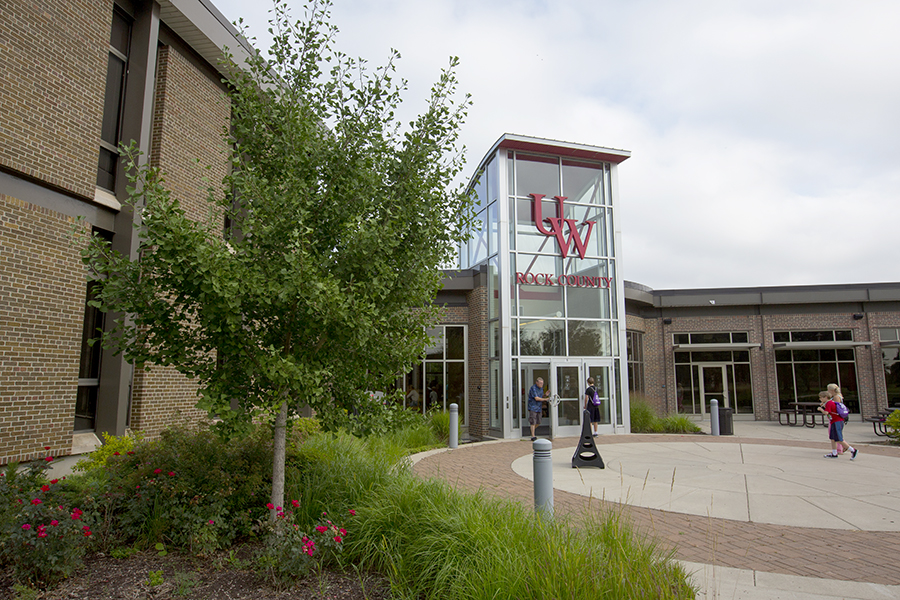 UW-Whitewater at Rock County commencement