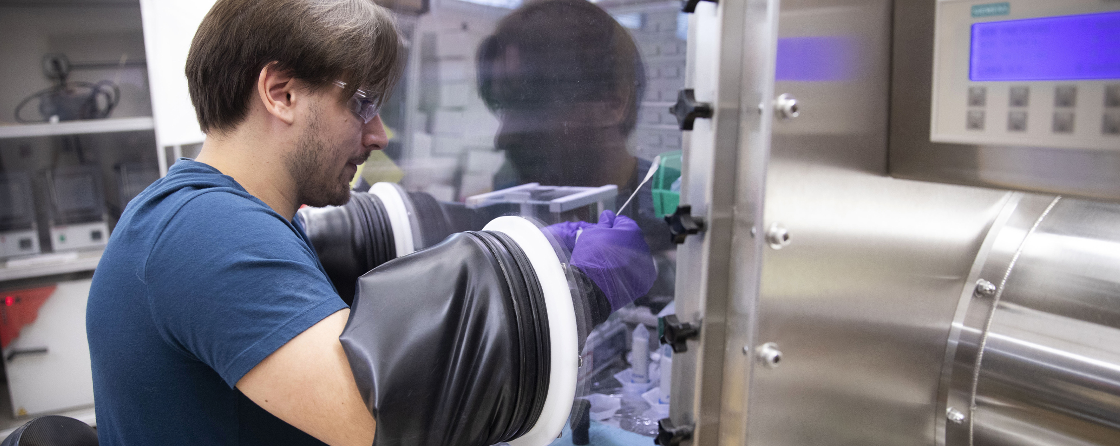 A student works in the chemistry lab.