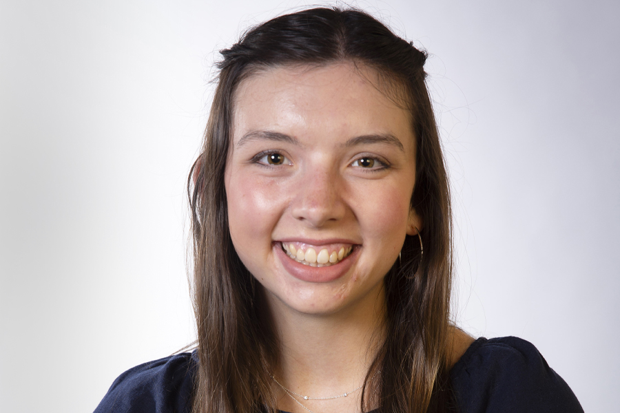 Portrait of Hannah Jones.