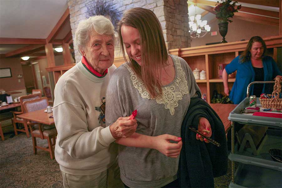 Social Work student helps at retirement home