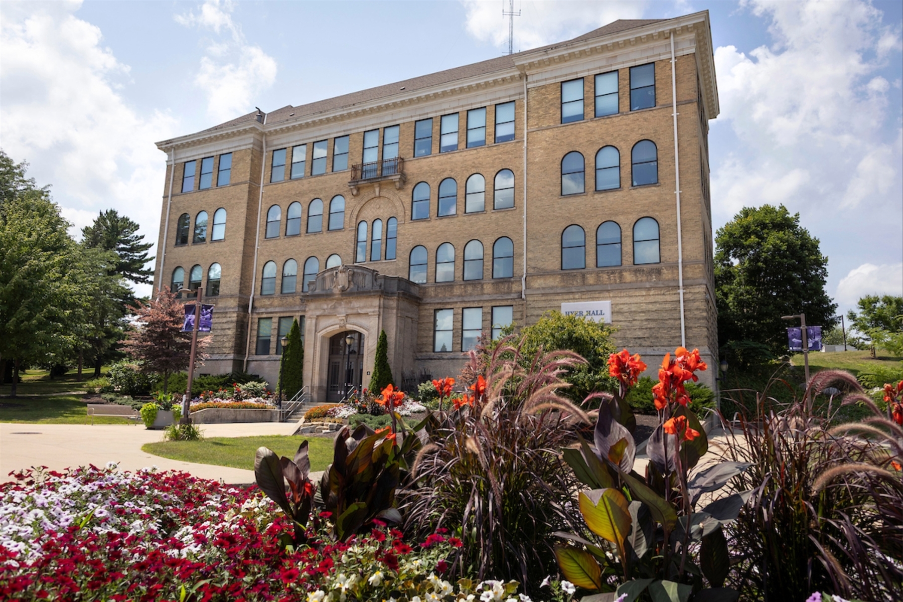 Hyer Hall