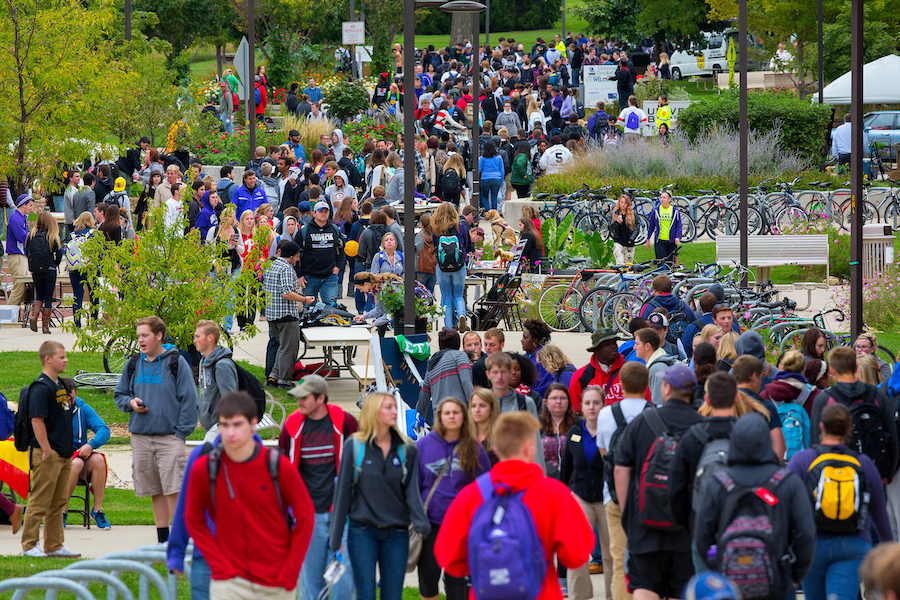Student organization fair on campus