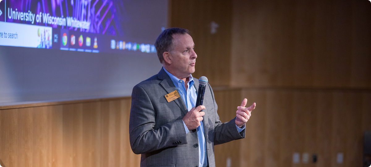 Jimmy Peltier greets attendees of The 2022 AMA Regional Conference