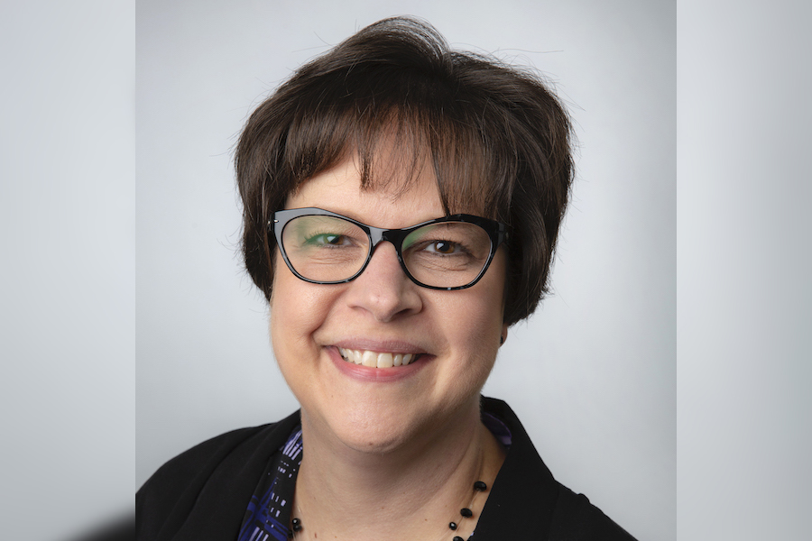 Headshot of Amy Barth.