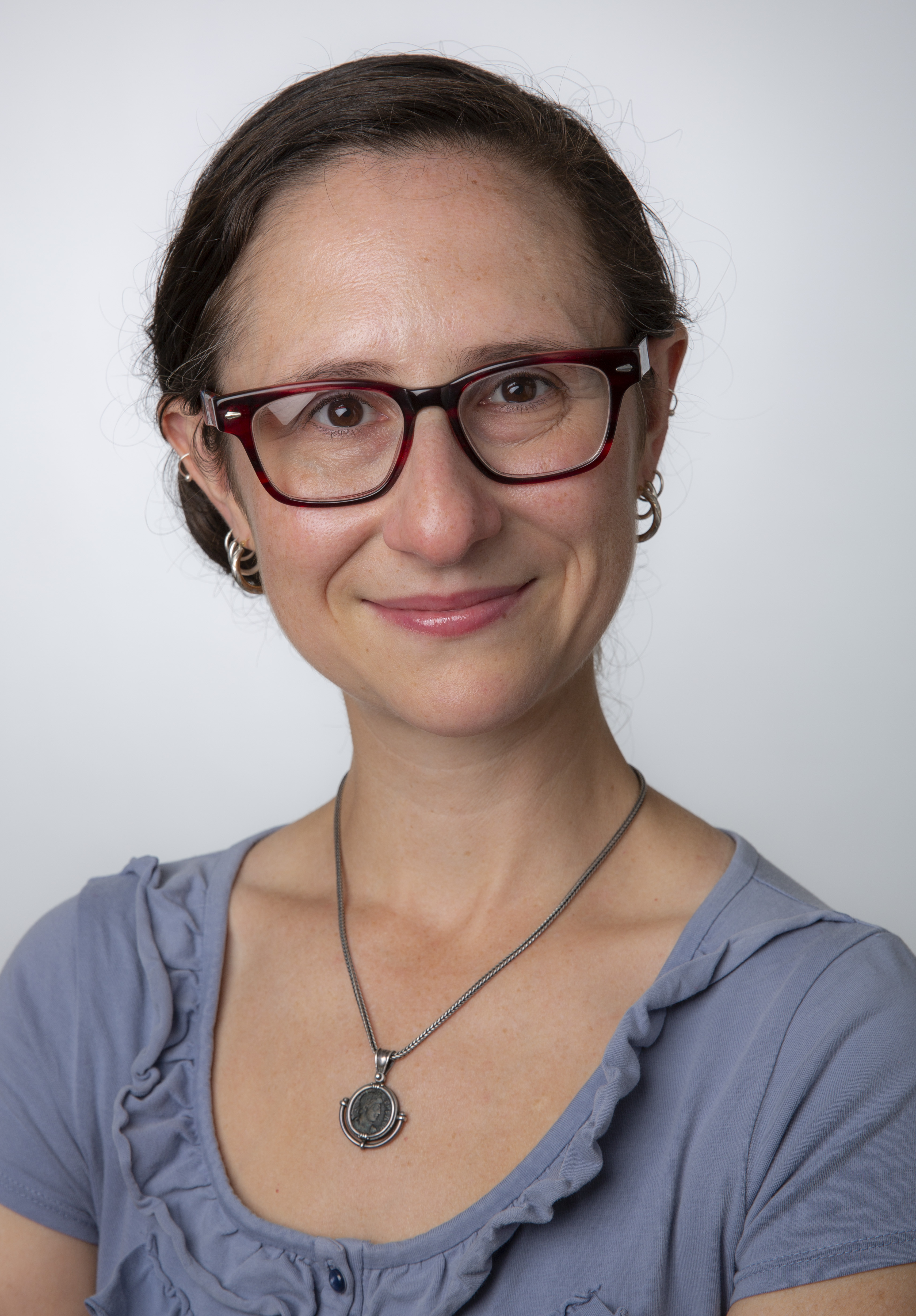 Sarah Beth Nelson Headshot