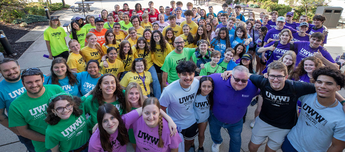 Students in UW-Whitewater learning communities group photo