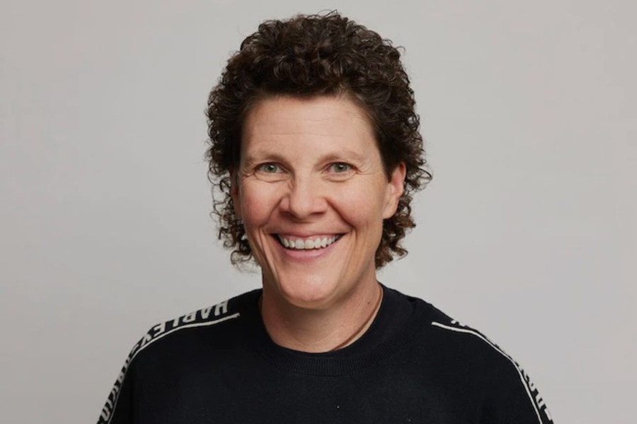 Portrait photo of Julie Anding.