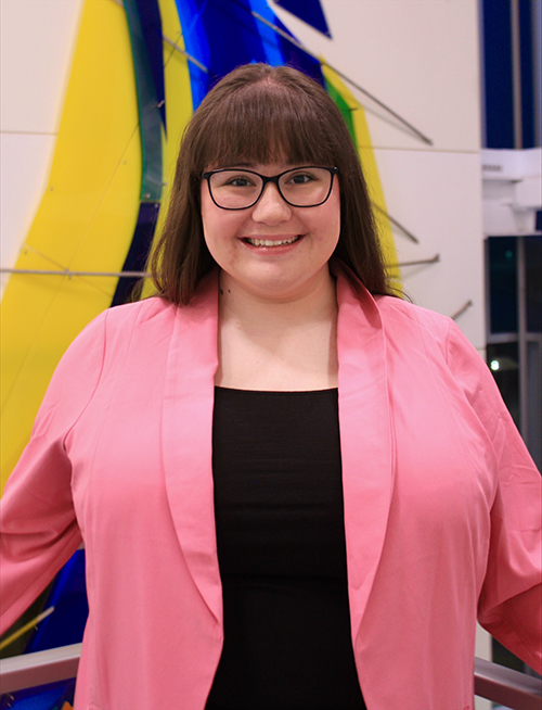 Portrait photo of Kylie Bilello.