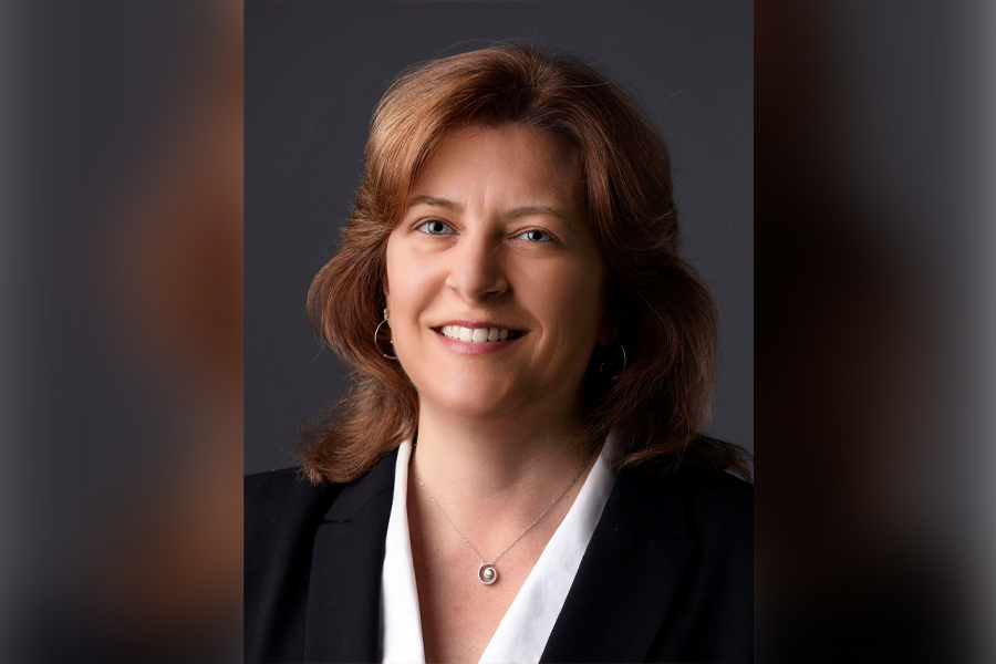 Portrait photo of Lynn Gardinier.