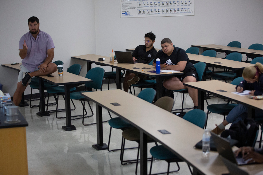 Photo of a classroom.