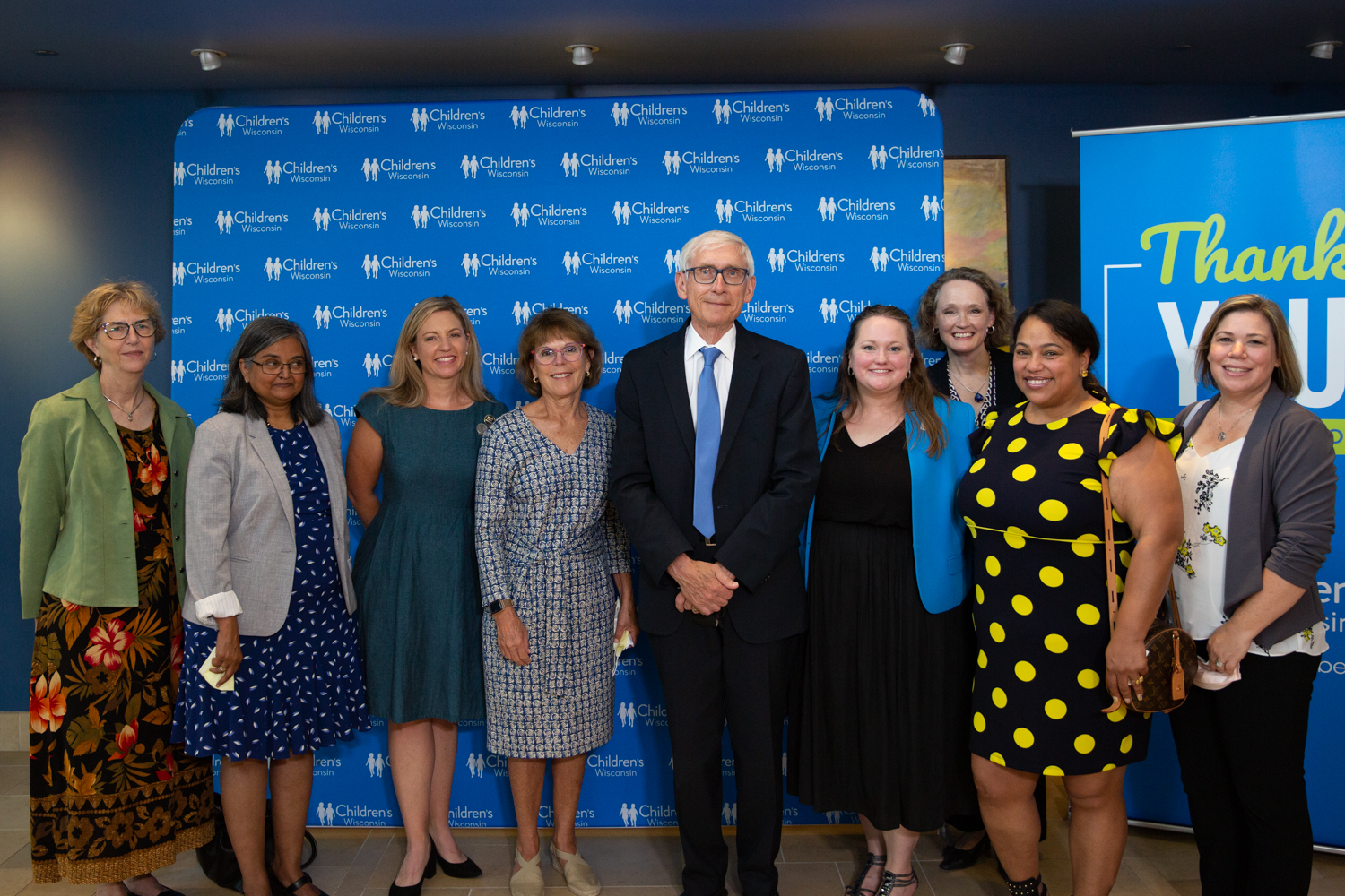 Governor Evers and state dignitaries with ARPA behavioral health care grant recipients from UW-Whitewater CITEE and Children’s Wisconsin on August 3, 2022.