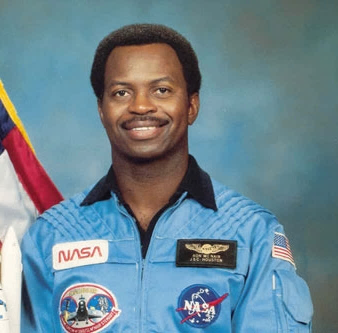 Photo of Ronald Erwin McNair